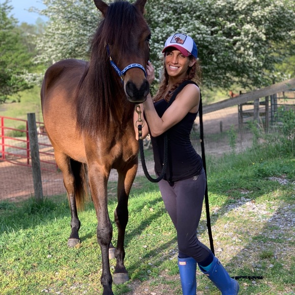 Meet your Posher, Heather - Picture 3 of 4